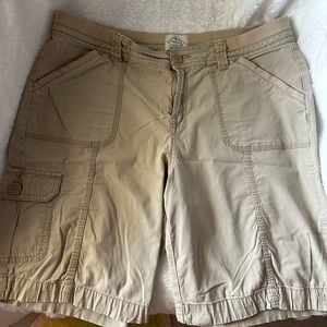 Classic & crafted Quality Apparel - Women’s Bermuda Shorts